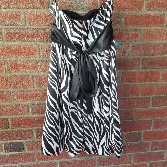 Jump Apparel by Wendye Chaitin Juniors Dress, 1/2 - Picture 3 of 8